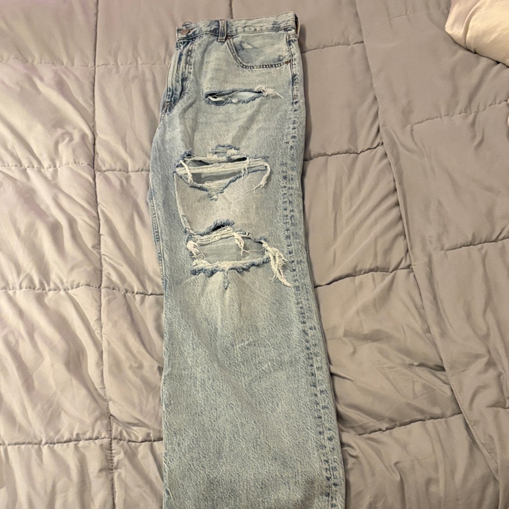 Aeropostale Women's Ripped Light Blue Jeans - Picture 6 of 6